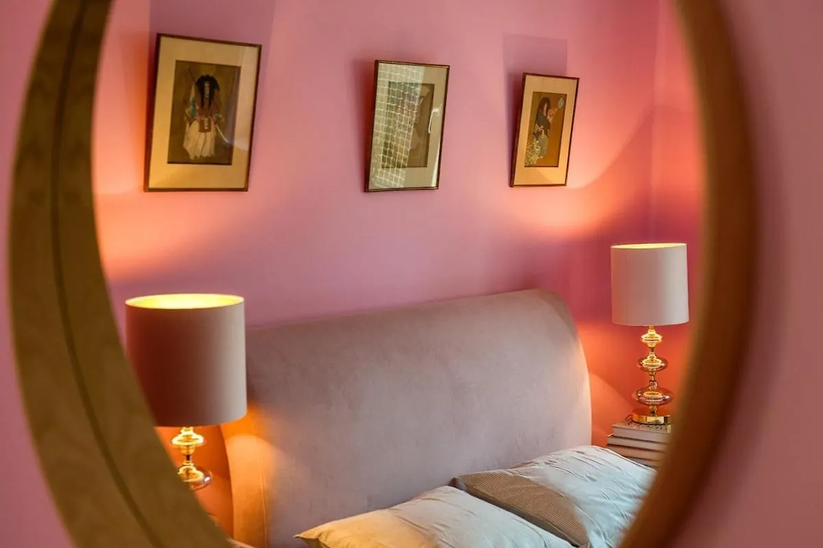 Charming And Stylish Apartment Krakow Poland